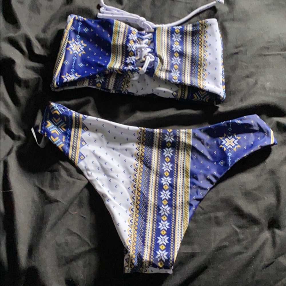 Brand new bathing suit - Picture 2 of 5